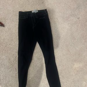 Not needed. Dark rinse. Size 4R Abercrombie jeans.